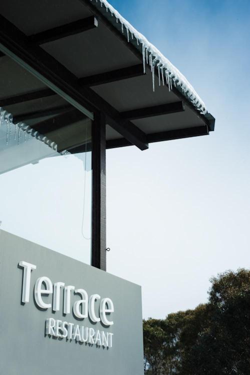 The Denman Hotel In Thredbo Exterior photo