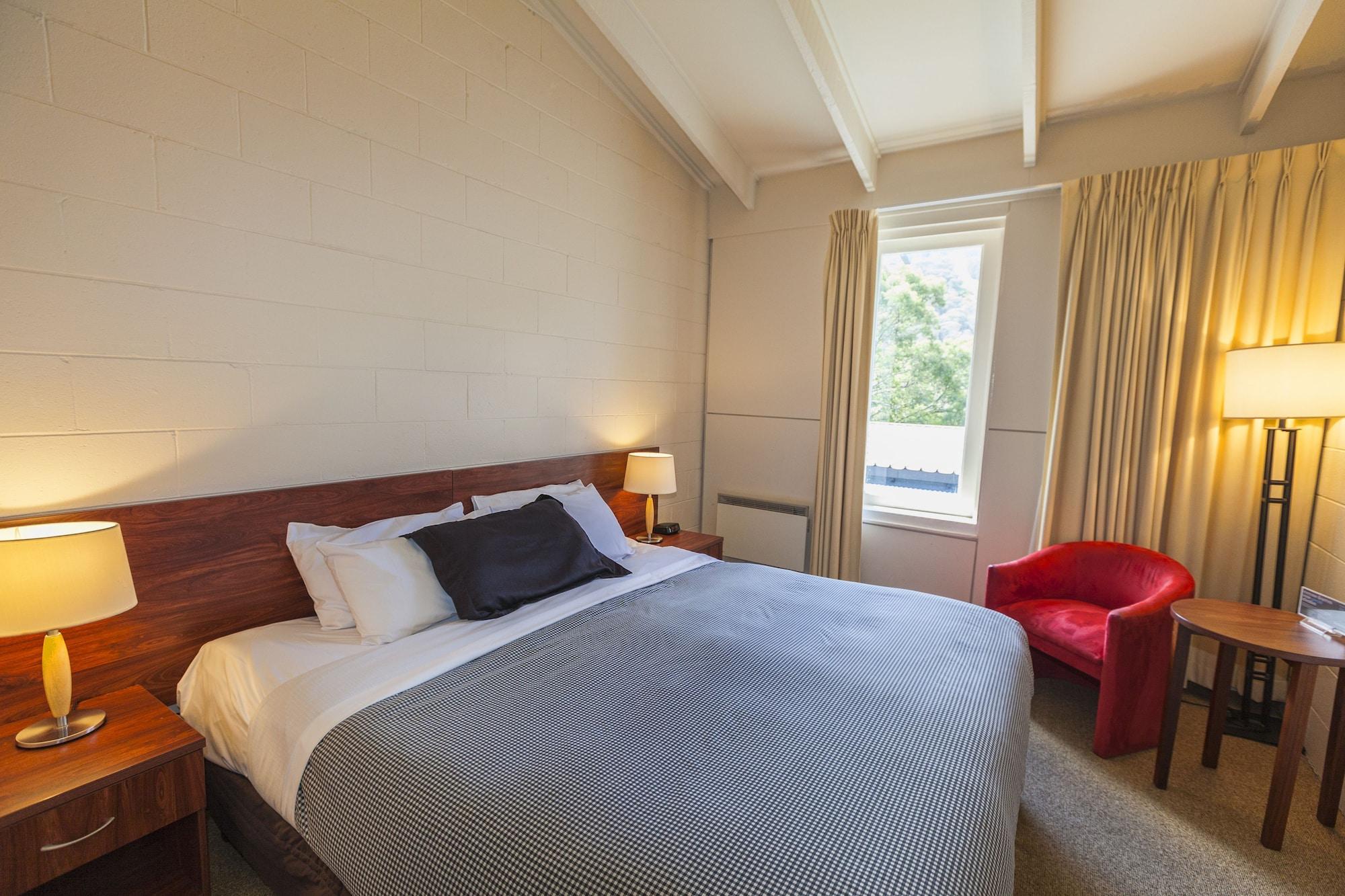 The Denman Hotel In Thredbo Exterior photo