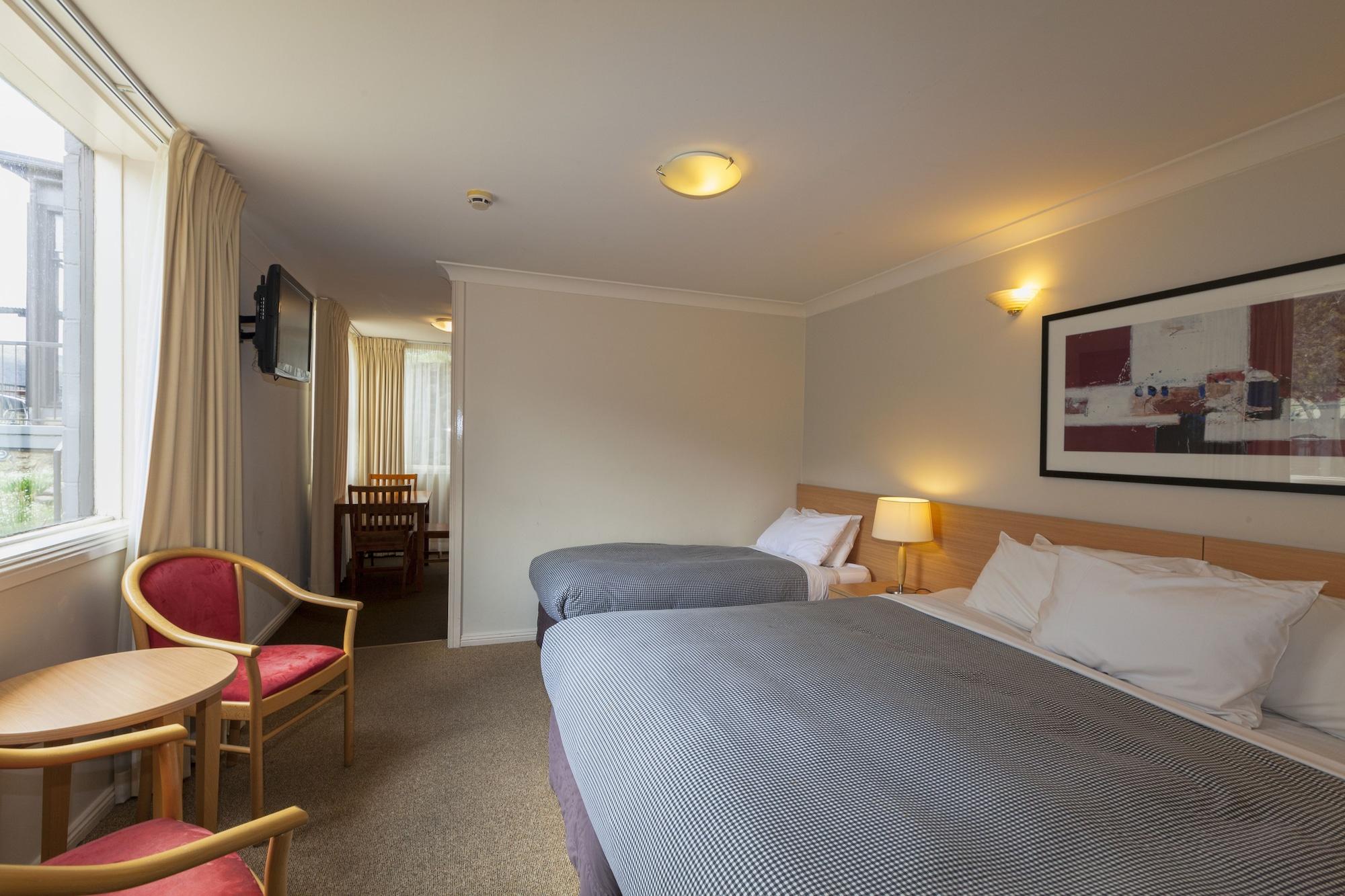 The Denman Hotel In Thredbo Exterior photo